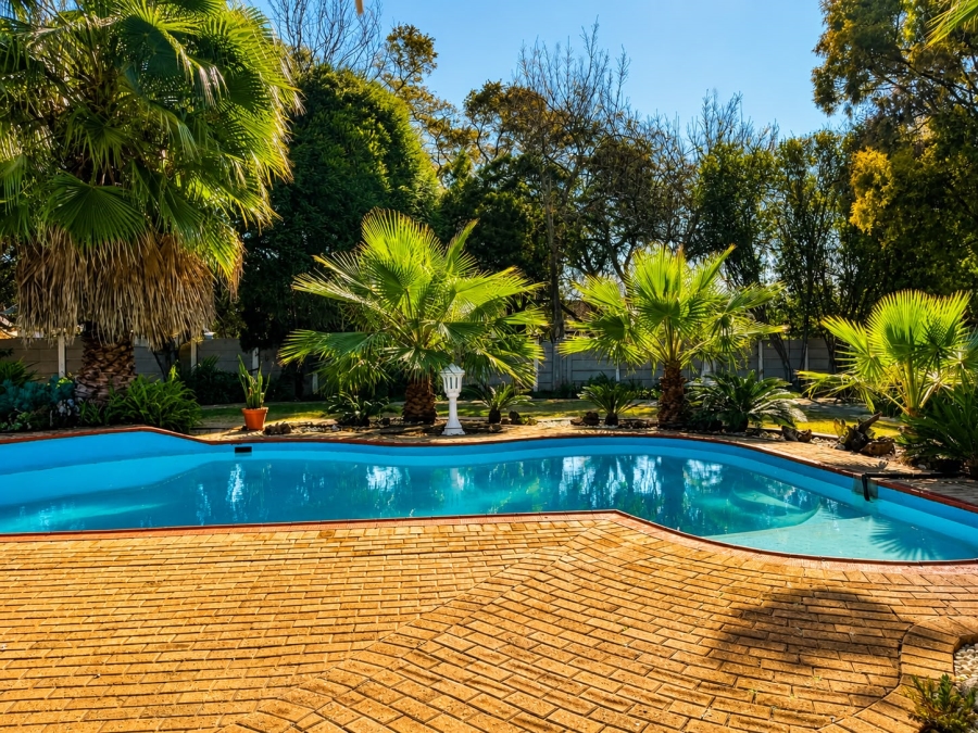 4 Bedroom Property for Sale in Flimieda North West